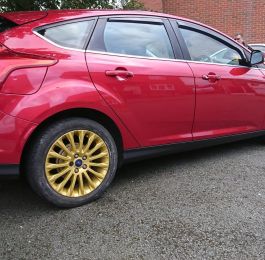 Alloy wheel colour change to fresh new gold from silver on a Ford focus in chesterfield. : Click Here To View Larger Image